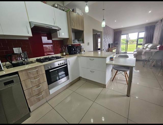 2 BEDROOM APARTMENT FOR SALE IN UMHLANGA RIDGE